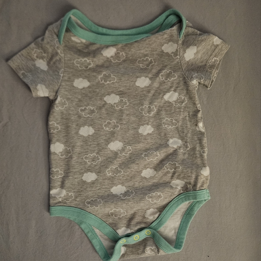Cat&Jack short sleeve onesie 9m